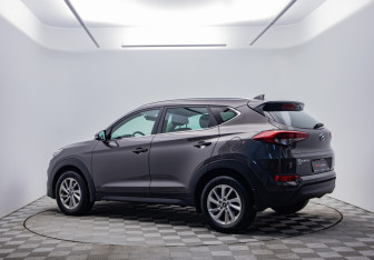 Подержанный автомобиль Hyundai Tucson 2018 года (7 фото)