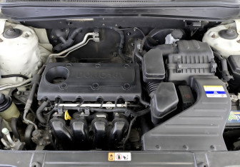 Подержанный автомобиль Hyundai Santa Fe 2012 года (9 фото)