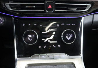 Подержанный автомобиль Exeed VX 2022 года (19 фото)