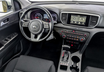 Подержанный автомобиль Kia Sportage 2019 года (30 фото)