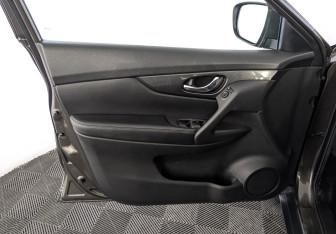 Подержанный автомобиль Nissan X-Trail 2021 года (19 фото)