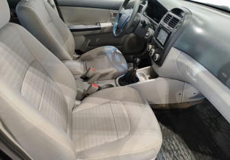 Подержанный автомобиль Kia Cerato Sedan 2008 года (9 фото)