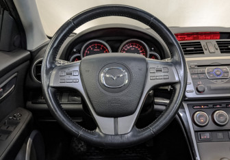 Подержанный автомобиль Mazda 6 Wagon 2008 года (21 фото)