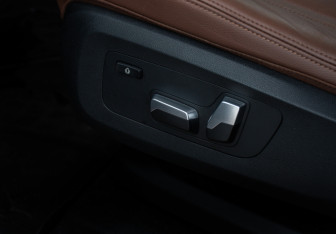Подержанный автомобиль BMW X5 2019 года (22 фото)