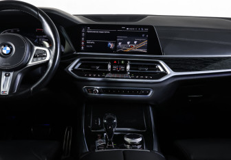 Подержанный автомобиль BMW X7 2020 года (18 фото)