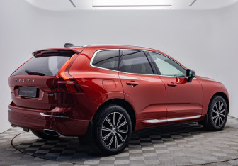 Подержанный автомобиль Volvo XC60 2018 года (5 фото)