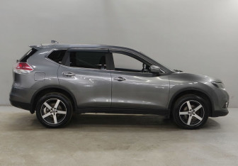Подержанный автомобиль Nissan X-Trail 2017 года (4 фото)