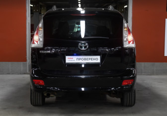 Подержанный автомобиль Mazda 5 2008 года (6 фото)