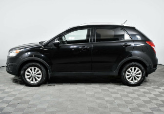 Подержанный автомобиль SsangYong Actyon 2014 года (3 фото)