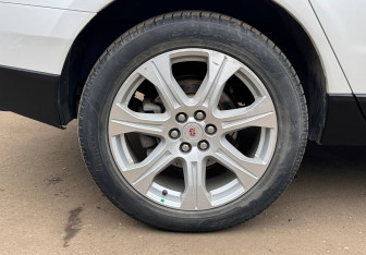 Подержанный автомобиль Cadillac SRX 2014 года (14 фото)