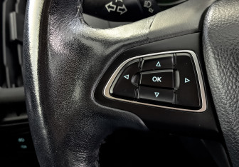 Подержанный автомобиль Ford Focus Hatchback 2018 года (26 фото)
