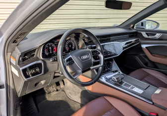 Подержанный автомобиль Audi A6 Sedan 2022 года (16 фото)