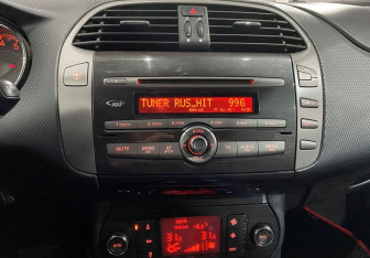 Подержанный автомобиль Fiat Bravo 2008 года (11 фото)