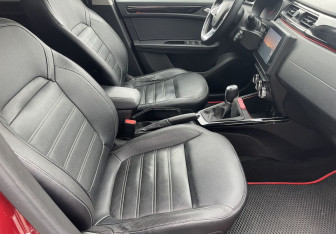 Подержанный автомобиль Renault Arkana 2019 года (9 фото)