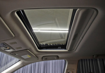 Подержанный автомобиль Mitsubishi Outlander 2022 года (22 фото)