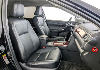 Подержанный автомобиль Toyota Camry Sedan 2014 года (24 фото)