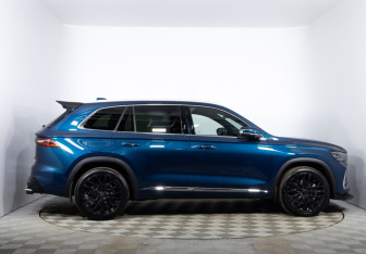 Подержанный автомобиль Geely Monjaro 2023 года (4 фото)