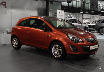 Подержанный автомобиль Opel Corsa 2013 года (3 фото)