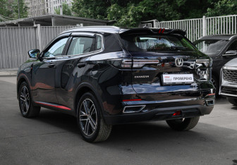 Подержанный автомобиль Changan UNI-S 2024 года (6 фото)