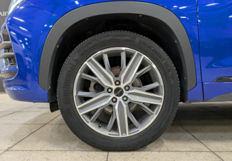 Подержанный автомобиль Exeed LX 2022 года (11 фото)