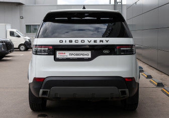 Подержанный автомобиль Land Rover Discovery 2018 года (6 фото)