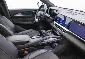 Подержанный автомобиль Geely Monjaro 2024 года (9 фото)