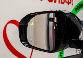 Подержанный автомобиль Changan CS95 2024 года (29 фото)