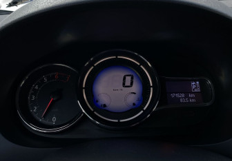 Подержанный автомобиль Renault Megane Hatchback 2014 года (20 фото)