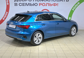 Подержанный автомобиль Audi A3 Hatchback 2021 года (4 фото)