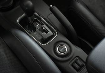 Подержанный автомобиль Mitsubishi Outlander 2012 года (15 фото)