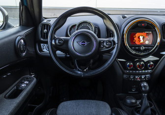 Подержанный автомобиль MINI Countryman 2019 года (10 фото)