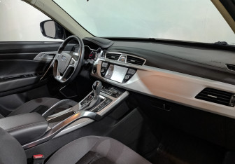 Подержанный автомобиль Geely Atlas 2018 года (13 фото)