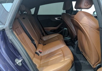 Подержанный автомобиль Audi A5 Liftback 2022 года (17 фото)
