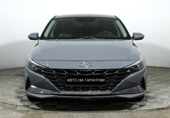 Подержанный автомобиль Hyundai Elantra Sedan 2021 года (2 фото)