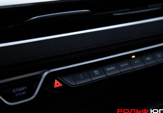 Подержанный автомобиль Geely Monjaro 2023 года (18 фото)