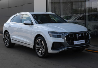 Подержанный автомобиль Audi Q8 2022 года (3 фото)
