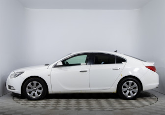 Подержанный автомобиль Opel Insignia Liftback 2011 года (8 фото)