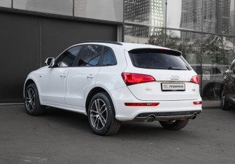 Подержанный автомобиль Audi Q5 2013 года (6 фото)