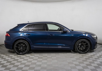 Подержанный автомобиль Audi Q8 2018 года (4 фото)