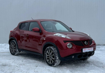 Подержанный автомобиль Nissan Juke 2013 года (3 фото)