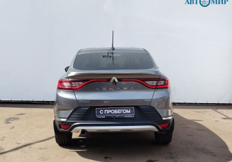 Подержанный автомобиль Renault Arkana 2019 года (7 фото)