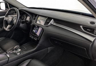 Подержанный автомобиль Infiniti QX50 2019 года (13 фото)