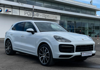 Подержанный автомобиль Porsche Cayenne 2020 года (3 фото)
