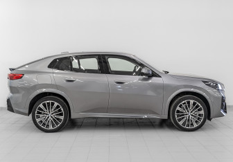 Новый BMW X2 2025 (4 фото)