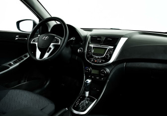 Подержанный автомобиль Hyundai Solaris Sedan 2013 года (7 фото)