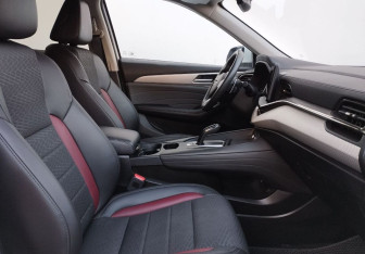 Подержанный автомобиль Haval F7 2022 года (10 фото)