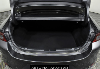 Подержанный автомобиль Mazda 3 Sedan 2019 года (16 фото)