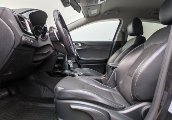 Подержанный автомобиль Kia Ceed Hatchback 2018 года (10 фото)