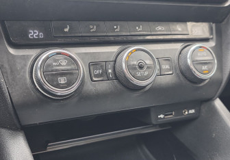 Подержанный автомобиль Skoda Octavia Liftback 2014 года (13 фото)