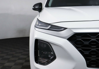 Подержанный автомобиль Hyundai Santa Fe 2018 года (7 фото)